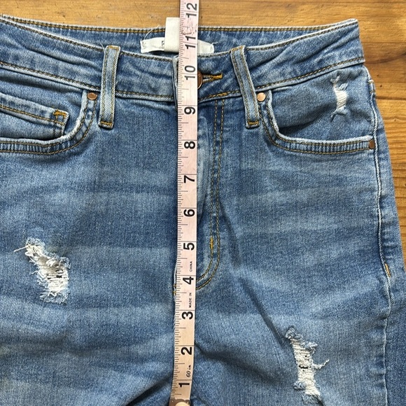 F21 Women's Blue Distressed Jeans - Picture 6 of 7